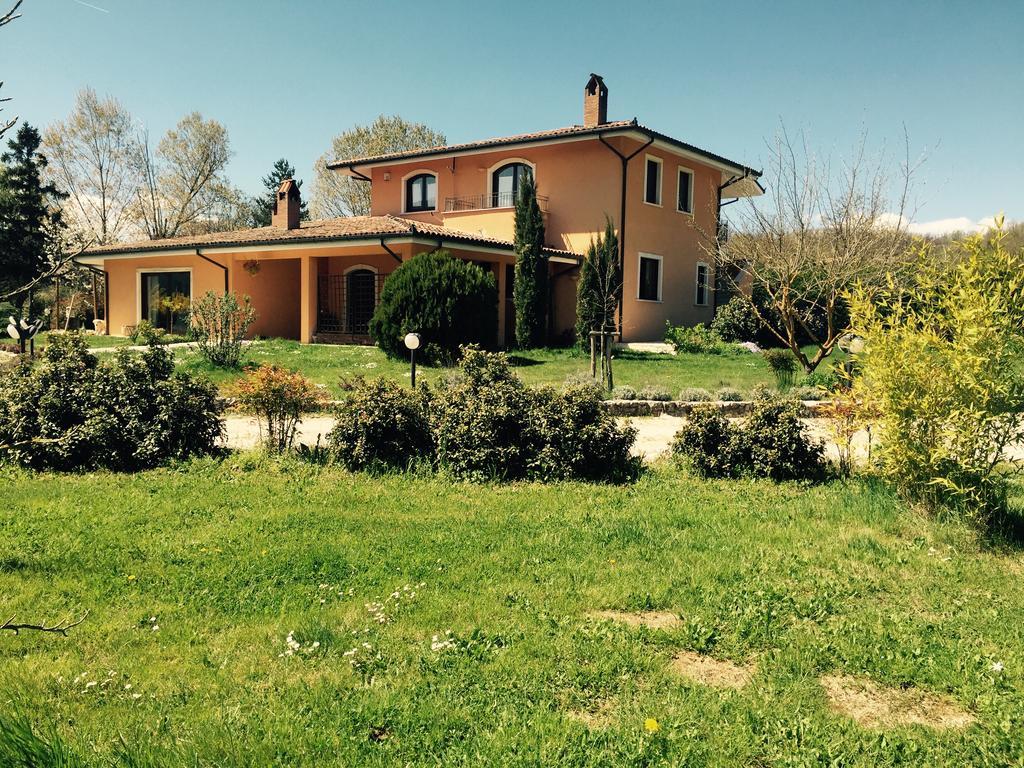 Bed & Breakfast Le Piagge Scurcola Marsicana Exterior photo